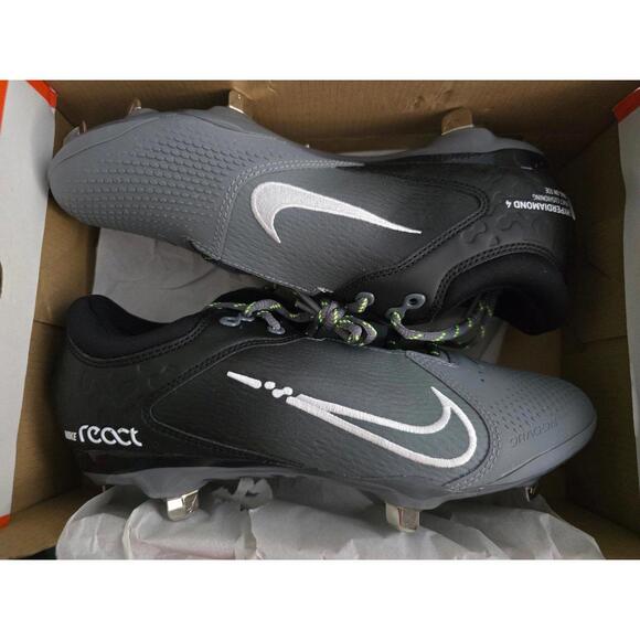 Nike softball cleats NEW - Picture 1 of 2